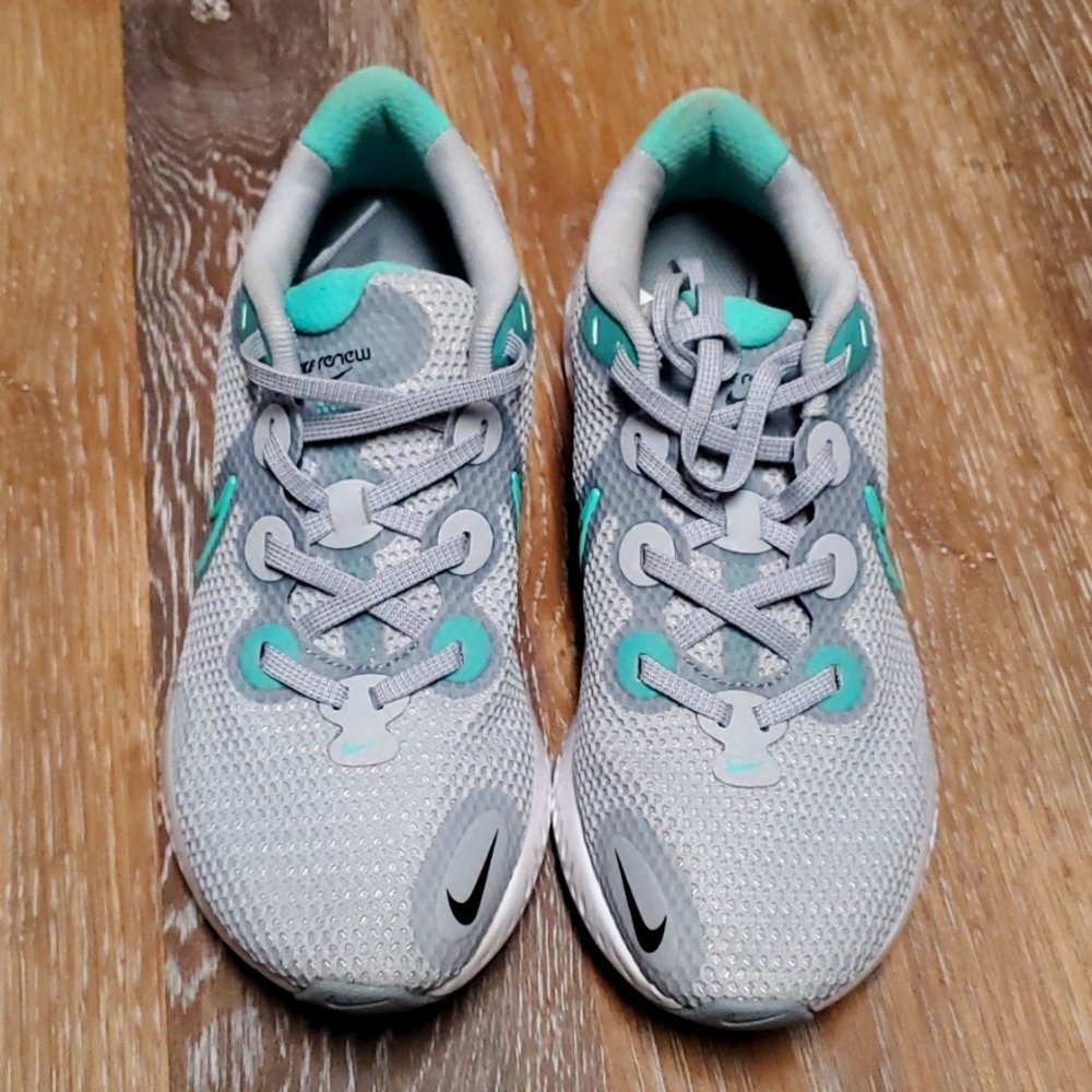 Nike ReNew Size 8